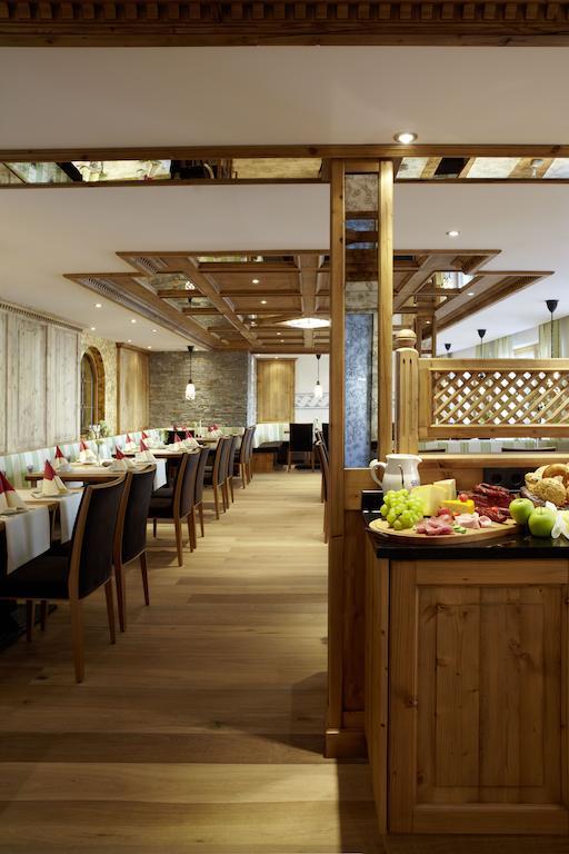 Hotel Am Roemerweg フィス エクステリア 写真